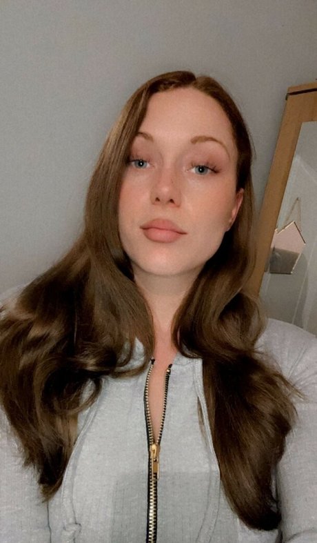 Naakte gelekte OnlyFans-foto van Hotmommavip