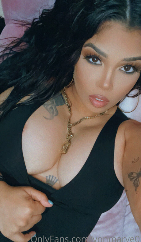 Naakte gelekte OnlyFans-foto van Vonmarye0