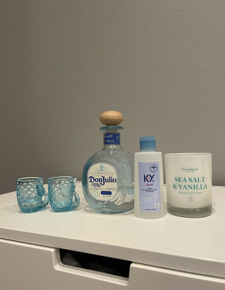 Naakte gelekte OnlyFans-foto van Mulanvuittonvip