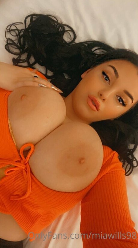 Naakte gelekte OnlyFans-foto van Miawills98