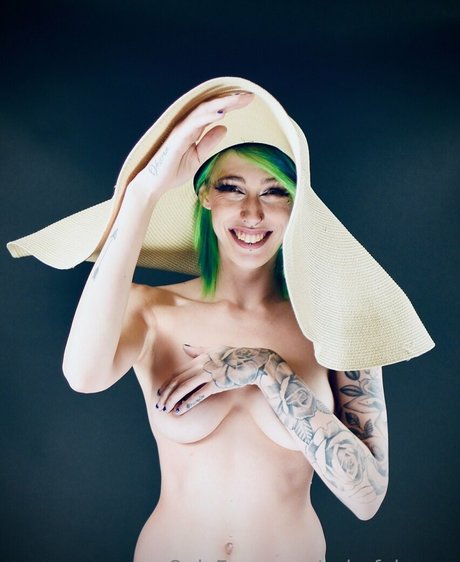 Naakte gelekte OnlyFans-foto van Colorfulmuse