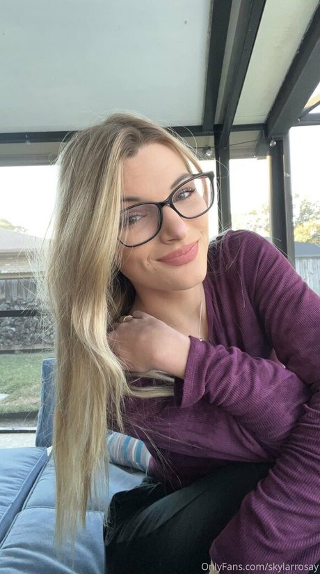 Naakte gelekte OnlyFans-foto van Skylarrosay