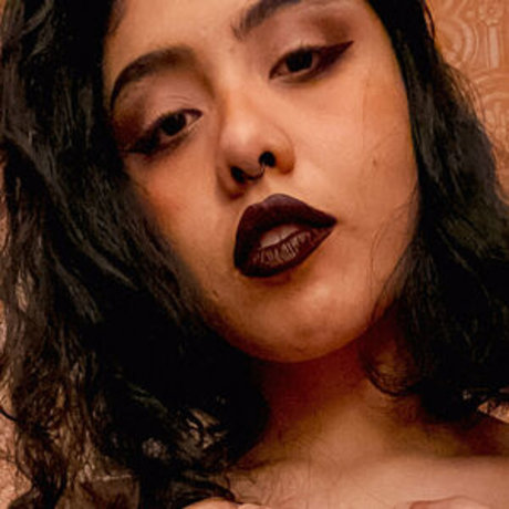 Naakte gelekte OnlyFans-foto van Sashatempo