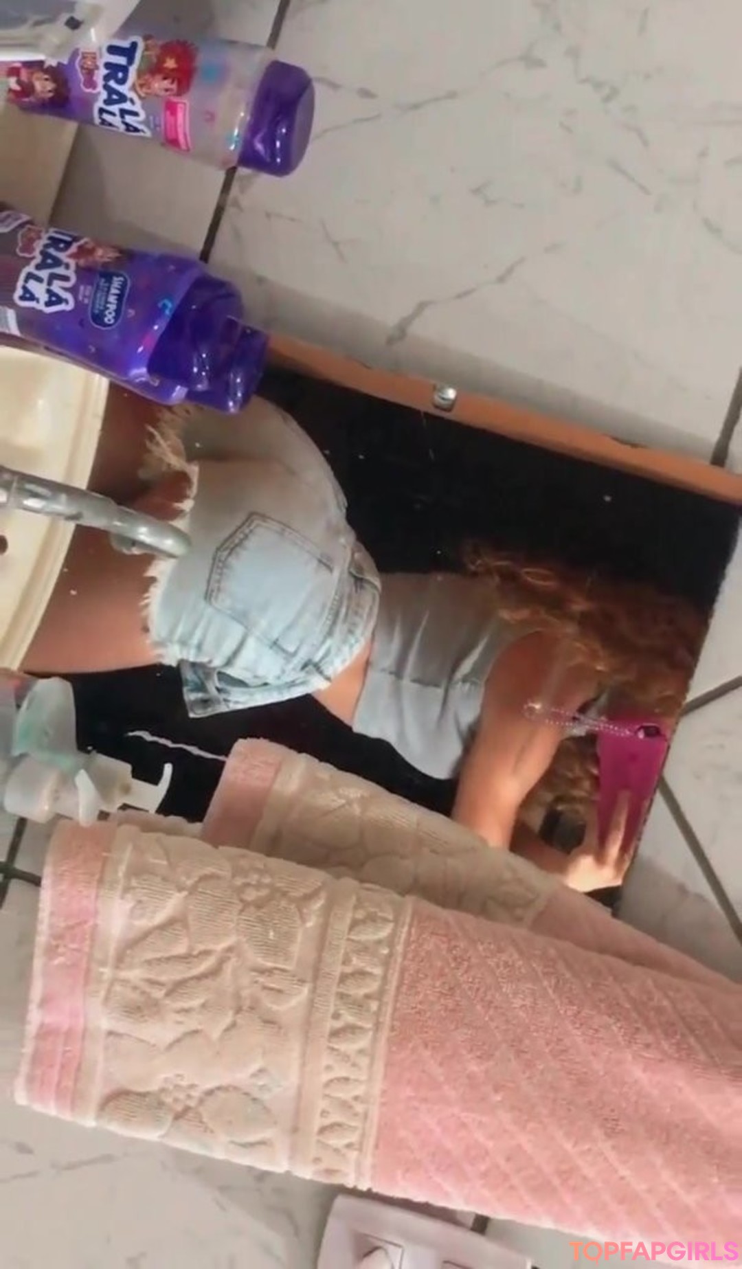 Naakte gelekte OnlyFans-foto van Cyellenalexandra #14 Naakte gelekte OnlyFans-foto van Cyellenalexandra #14