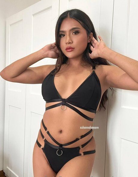 Naakte gelekte OnlyFans-foto van Hannahmoore