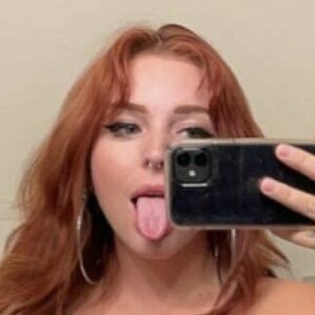 Naakte gelekte OnlyFans-foto van Raynexoxo