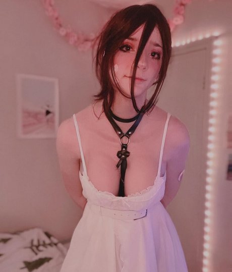 Naakte gelekte OnlyFans-foto van Yuffie44