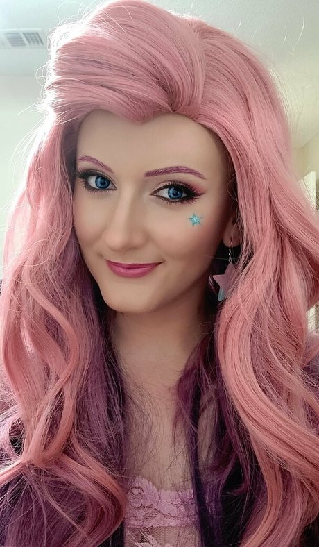 Naakte gelekte OnlyFans-foto van Lindsaylovecosplay
