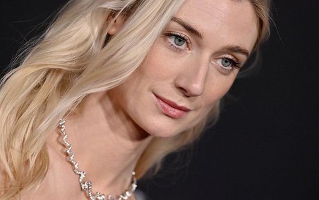 Naakte gelekte OnlyFans-foto van Elizabeth Debicki