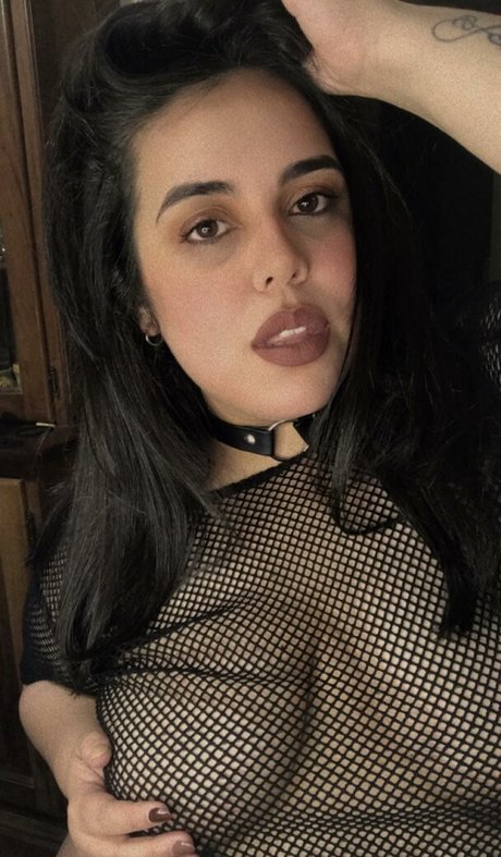Naakte gelekte OnlyFans-foto van Goddes Nini