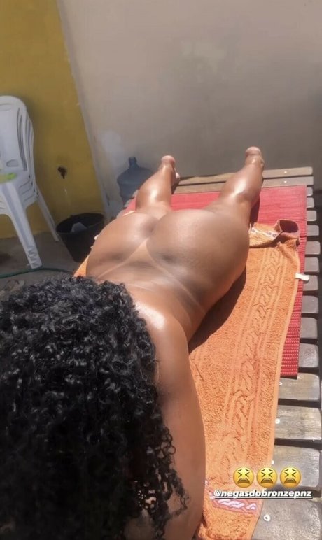 Naakte gelekte OnlyFans-foto van Oficbruninha12