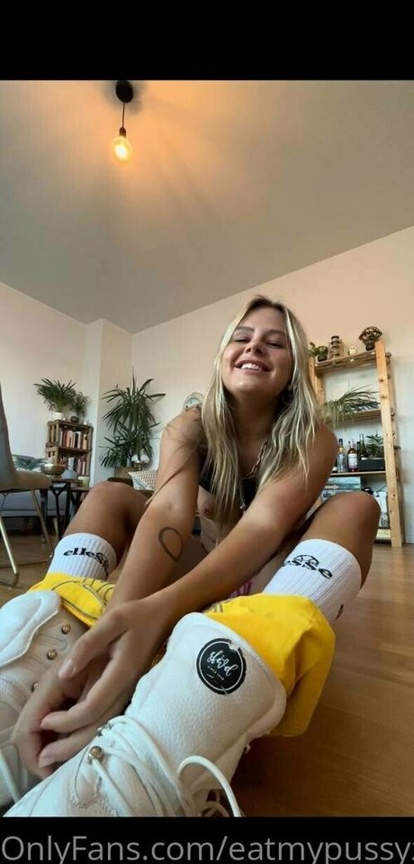 Naakte gelekte OnlyFans-foto van Eexoticbabe