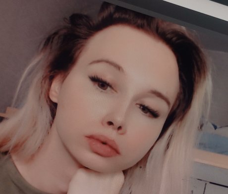 Naakte gelekte OnlyFans-foto van Angelboys