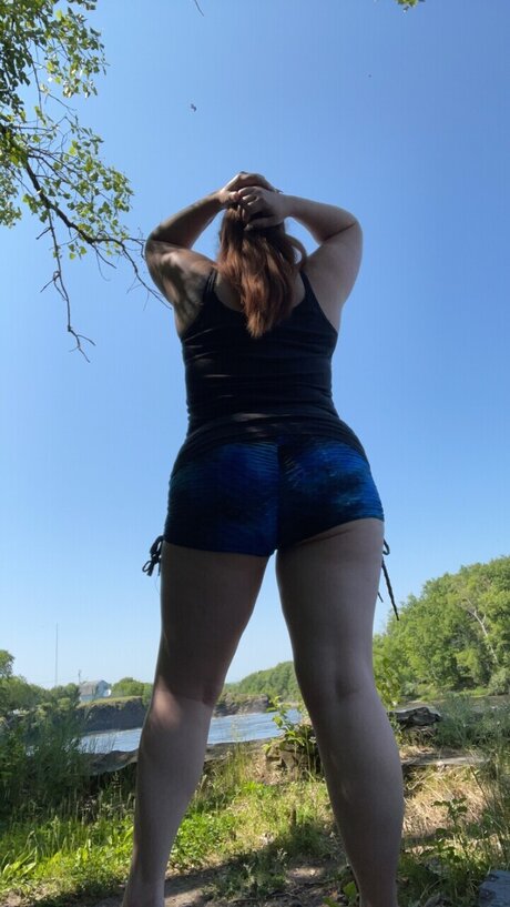 Naakte gelekte OnlyFans-foto van Bree