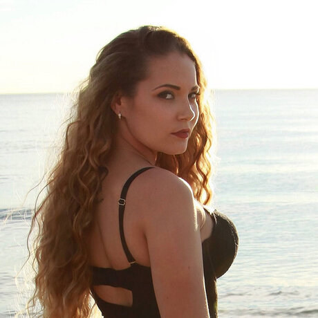 Naakte gelekte OnlyFans-foto van Britney Diamond