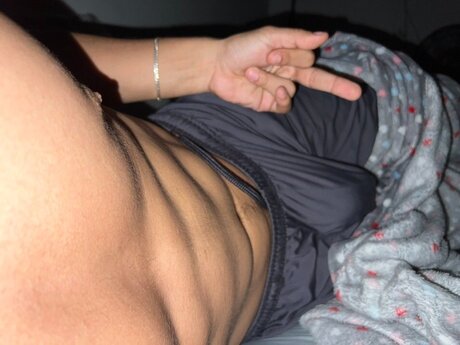 Naakte gelekte OnlyFans-foto van Kr21cm