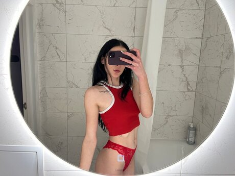 Naakte gelekte OnlyFans-foto van Exotic Caramel