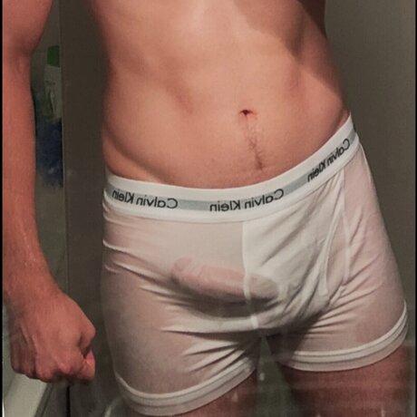 Naakte gelekte OnlyFans-foto van Ak 19cm 