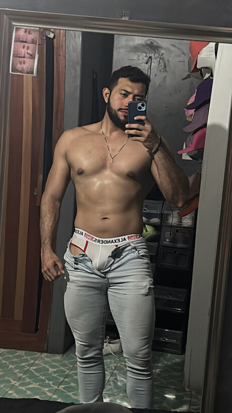 Naakte gelekte OnlyFans-foto van Quimisex 