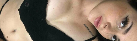 Naakte gelekte OnlyFans-foto van Sofia 