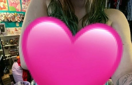 Naakte gelekte OnlyFans-foto van Elfcosplays96