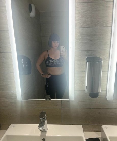 Naakte gelekte OnlyFans-foto van Catherine Huntley