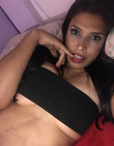 Naakte gelekte OnlyFans-foto van Missrichlove