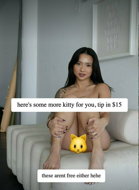 Naakte gelekte OnlyFans-foto van Cattiiieeen