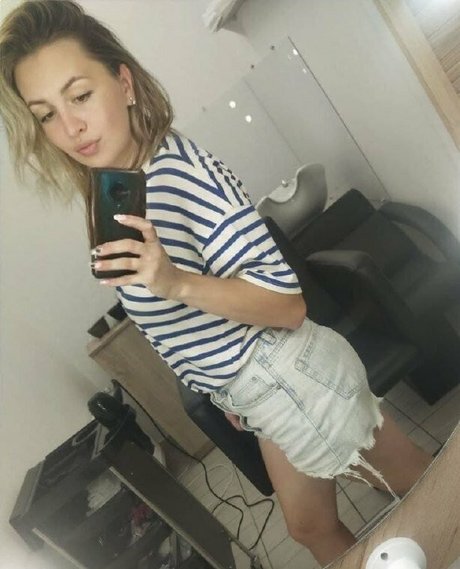 Naakte gelekte OnlyFans-foto van Annabellla