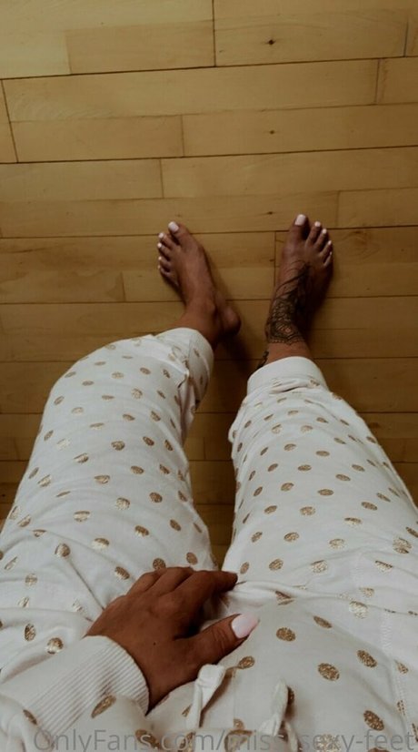 Naakte gelekte OnlyFans-foto van Misssexyfeet