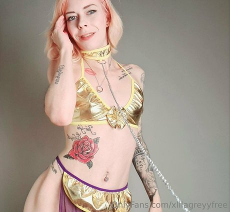 Naakte gelekte OnlyFans-foto van Xlilagreyyfree