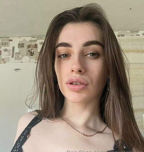 Naakte gelekte OnlyFans-foto van Judymi