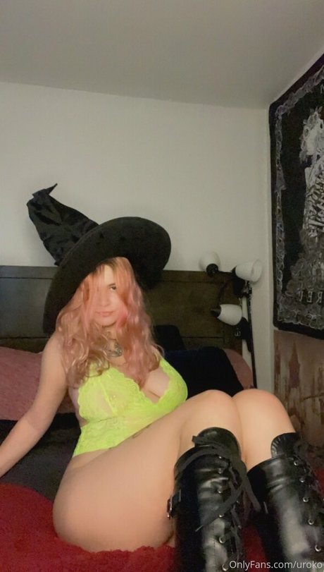 Naakte gelekte OnlyFans-foto van Urokogal