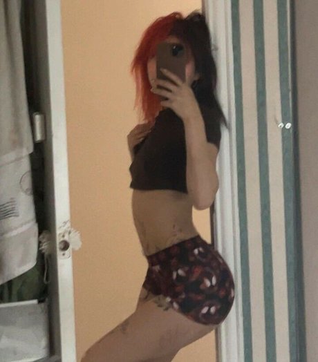 Naakte gelekte OnlyFans-foto van Rachelzh