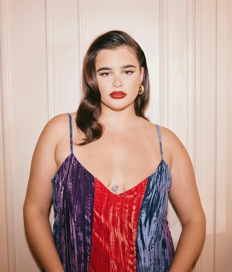 Naakte gelekte OnlyFans-foto van Barbie Ferreira