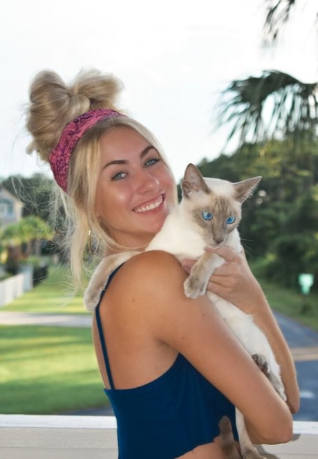 Naakte gelekte OnlyFans-foto van Sarah Kate Stricker