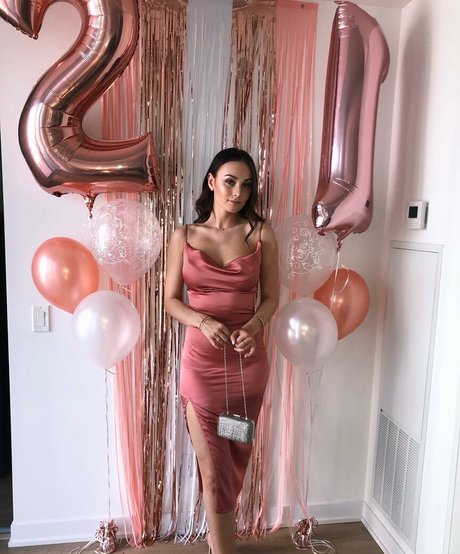 Naakte gelekte OnlyFans-foto van Logan Fabbro