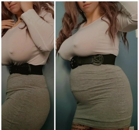 Naakte gelekte OnlyFans-foto van Cutybarby