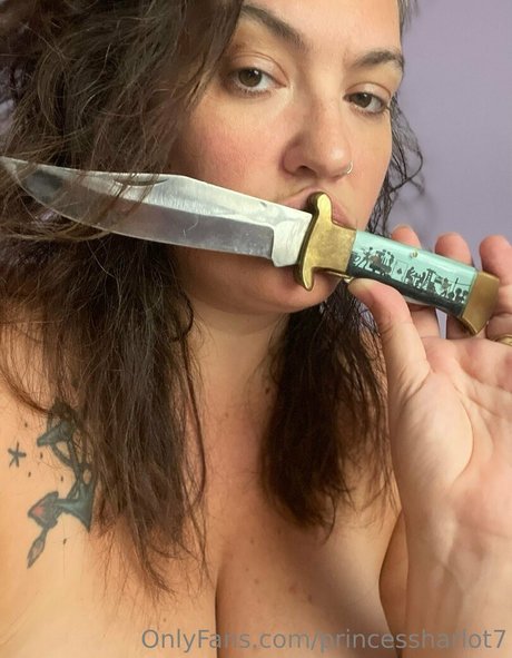 Naakte gelekte OnlyFans-foto van Princessharlot7