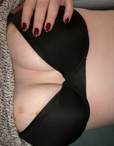 Naakte gelekte OnlyFans-foto van Lissy97