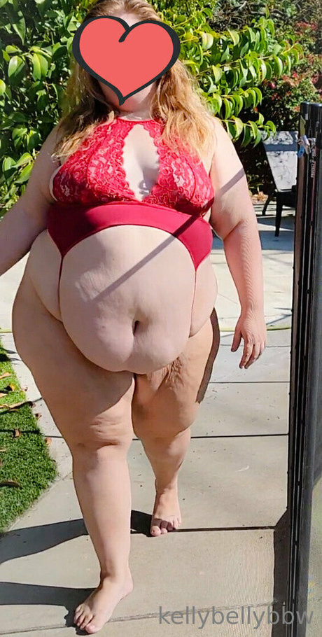 Naakte gelekte OnlyFans-foto van Kellybellybbw