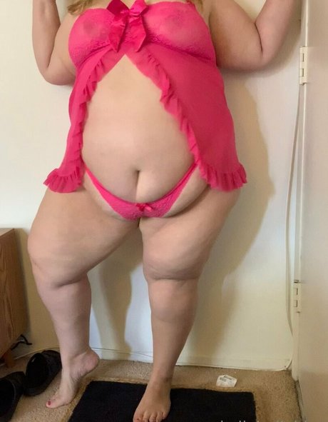 Naakte gelekte OnlyFans-foto van Kellybellybbw