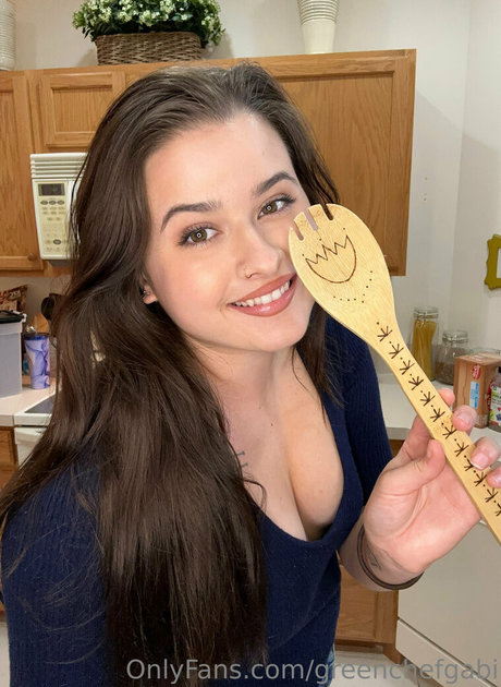 Naakte gelekte OnlyFans-foto van Greenchefgabi