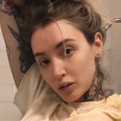 Naakte gelekte OnlyFans-foto van Theamandajean