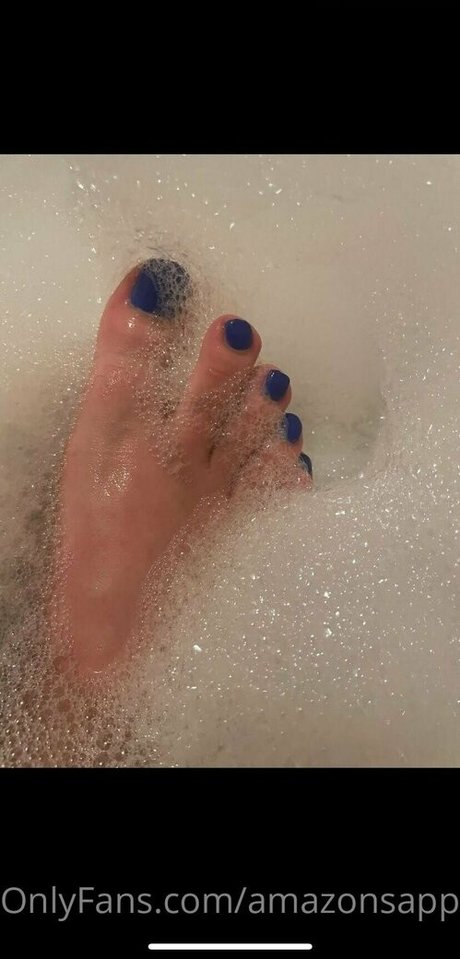 Naakte gelekte OnlyFans-foto van Amazonsapphirestone