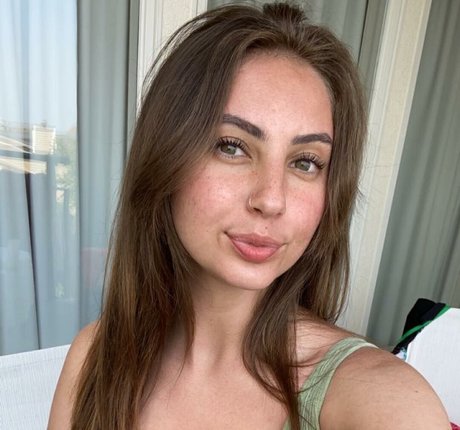 Naakte gelekte OnlyFans-foto van Kaelyn Myers