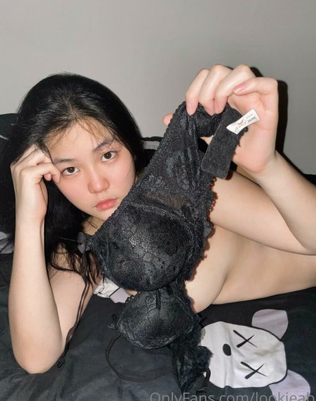 Naakte gelekte OnlyFans-foto van Lookjeab