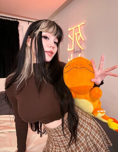 Naakte gelekte OnlyFans-foto van Shini Waifu