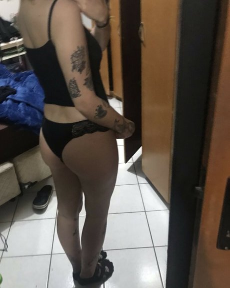Naakte gelekte OnlyFans-foto van Agnees Monteiro