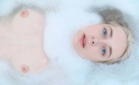 Naakte gelekte OnlyFans-foto van Nanno Choo Asmr